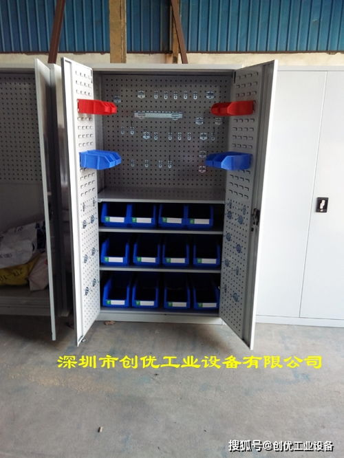 工业高效收纳利器 双开门物料盒置物柜与挂钩钢制柜的创新设计
